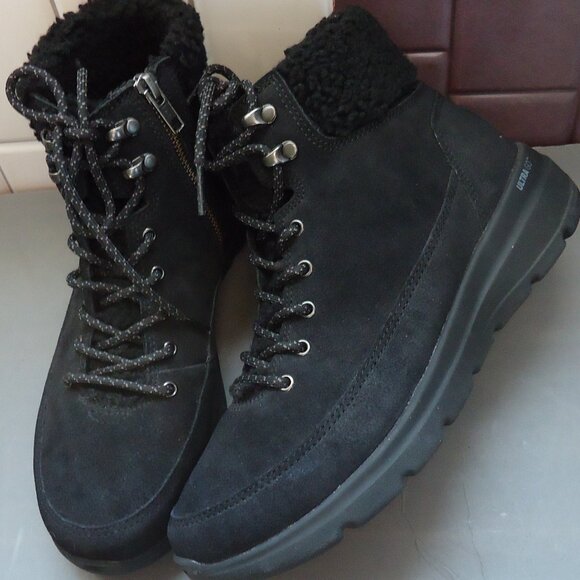 SIZE 8.5. Skechers Air Cooled Goga Mat black suede leather ankle boots. - Picture 1 of 16